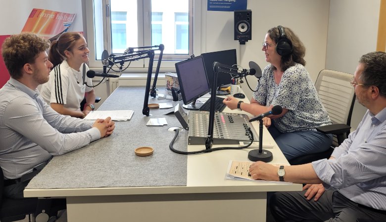Nach den Recherchen wurde im Studio des Michaelsbunds gleich ein Podcast aufgenommen.