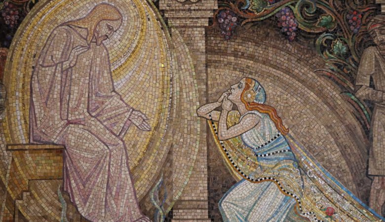 Jesus wählt Maria von Magdala als erste Zeugin seiner Auferstehung.