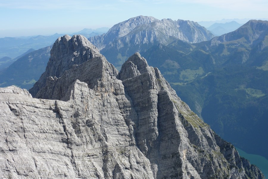 Blick aus der Watzmann-Ostwand zu den Watzmannkindern und zum Kleinen Watzmann.