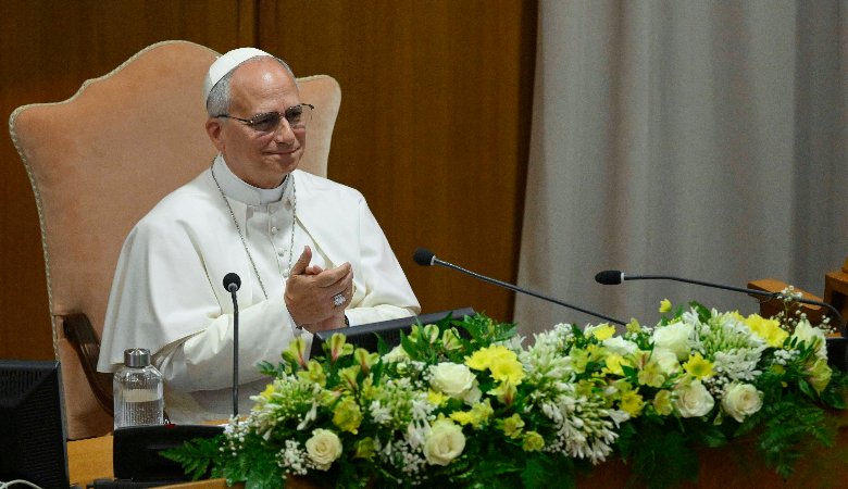 Papst Leo XIV. bei der Präsentation seiner Enzyklika „Magnifica Humanitas“. 