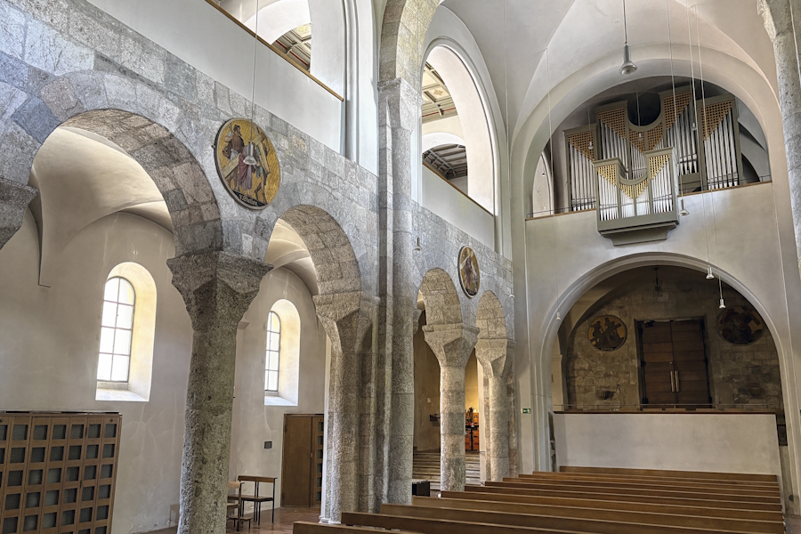St. Nikolaus ist die Kirche mit der schönsten romanischen Raumwirkung in Bad Reichenhall. 