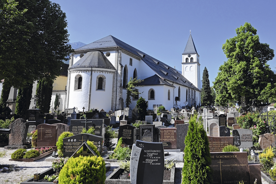 Die Bad Reichenhaller Kirche St. Zeno ist der größte romanische Kirchenbau Altbayerns.