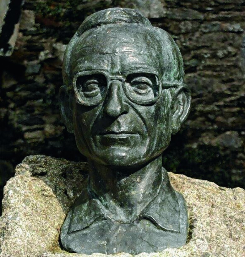 Don Elías Valiña Sampedro.