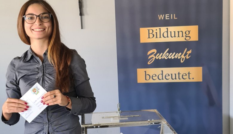 Marketing-Mitarbeiterin Julia- Flavia Luft war heuer unsere Glücksfee.
