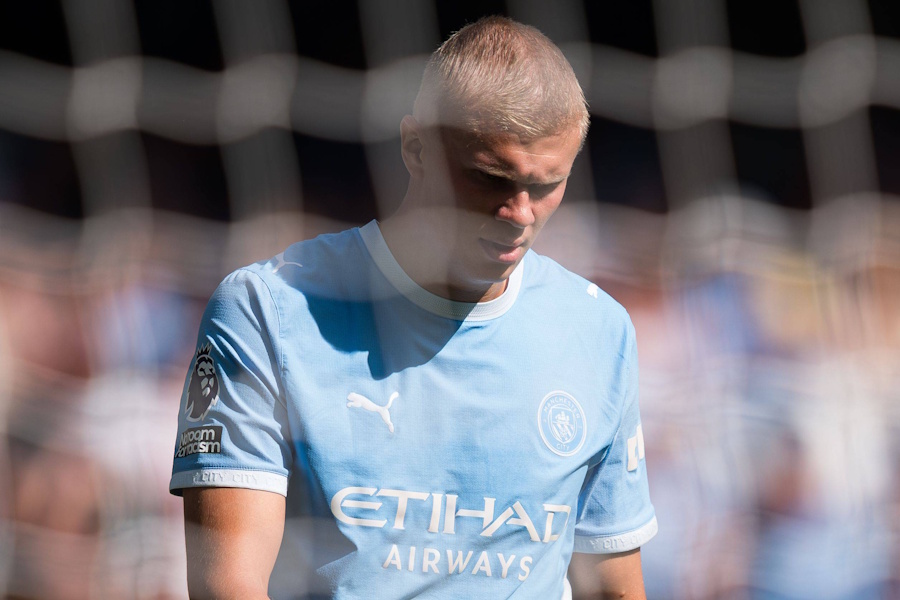 Erling Haaland von Manchester City zeigt sich zum Saisonstart mit kurzen Haaren.