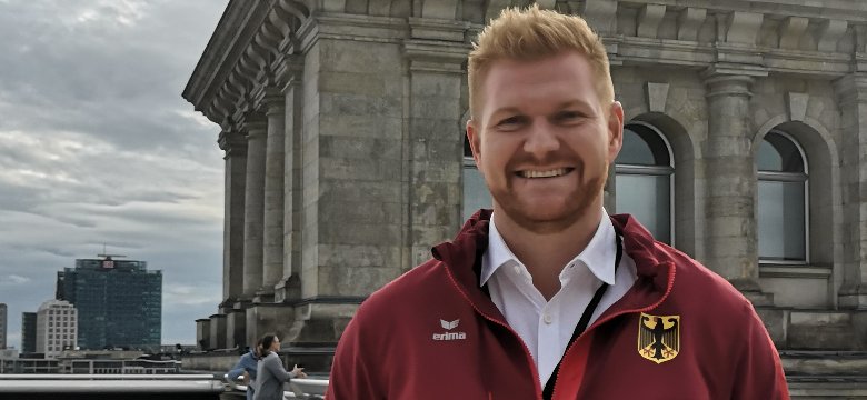 Robert Wiedl ist Handballer und Teil der deutschen Gehörlosen-Nationalmannschaft. 