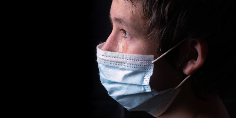 Homeschooling, keine Treffen mit Freunden, Quarantäne, ständige Anspannung und Covid-Tests im Klassenzimmer, die bei positivem Ergebnis Stress und Scham auslösten … Die Pandemie war für junge Menschen hart.